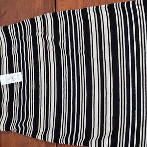 LOFT Holiday Pencil Skirt.xs Petite